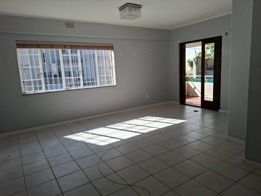 To Let 1 Bedroom Property for Rent in Sea Point Western Cape
